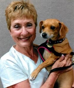Joan Sprinkle and Rosie, a Pet Partners therapy animal team.